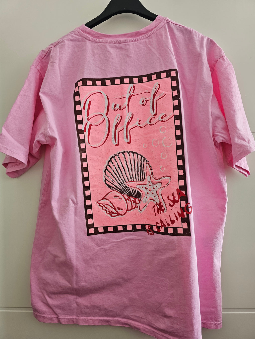 T-Shirt Out of Office