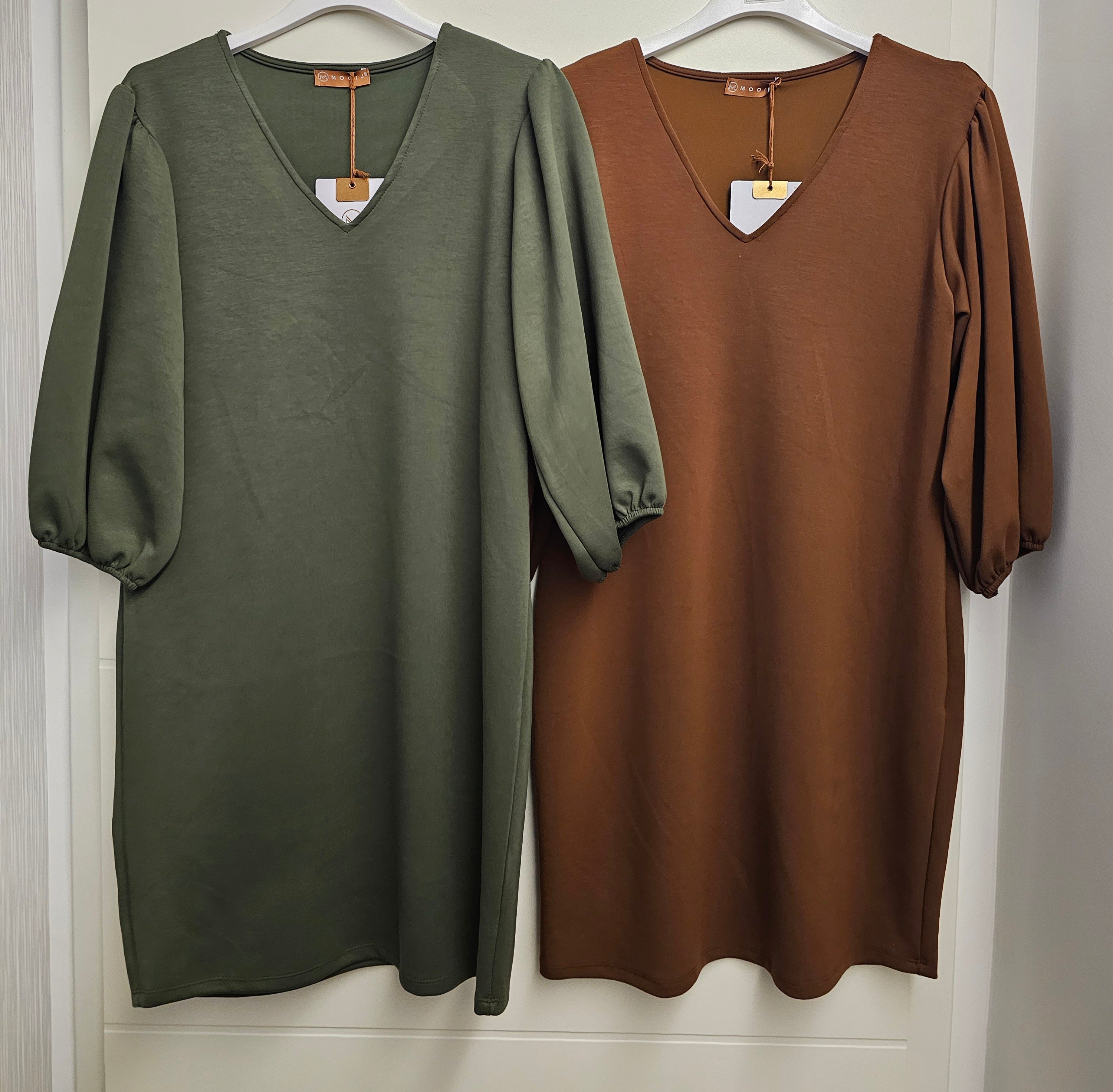 Sweatkleid mit Puffärmeln versch. Farben